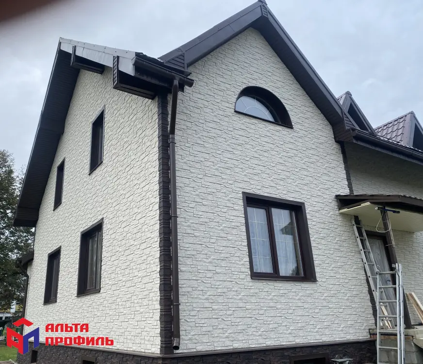 НАРУЖНЫЙ УГОЛ КАМЕНЬ ШОТЛАНДСКИЙ, ЦВЕТ ГЛАЗГО